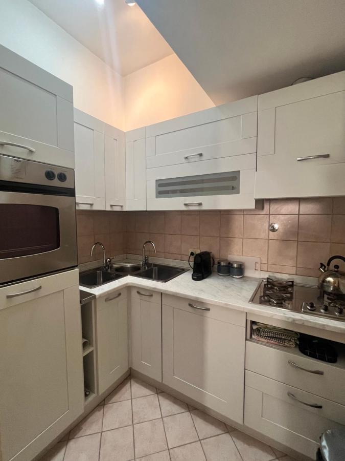 Appartamento Love Nest In The Heart Of Roma Esterno foto