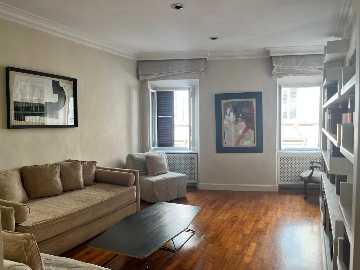 Appartamento Love Nest In The Heart Of Roma Esterno foto