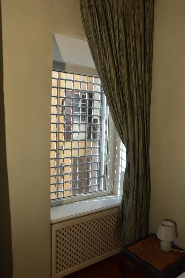 Appartamento Love Nest In The Heart Of Roma Esterno foto