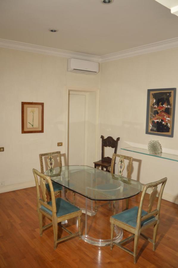 Appartamento Love Nest In The Heart Of Roma Esterno foto