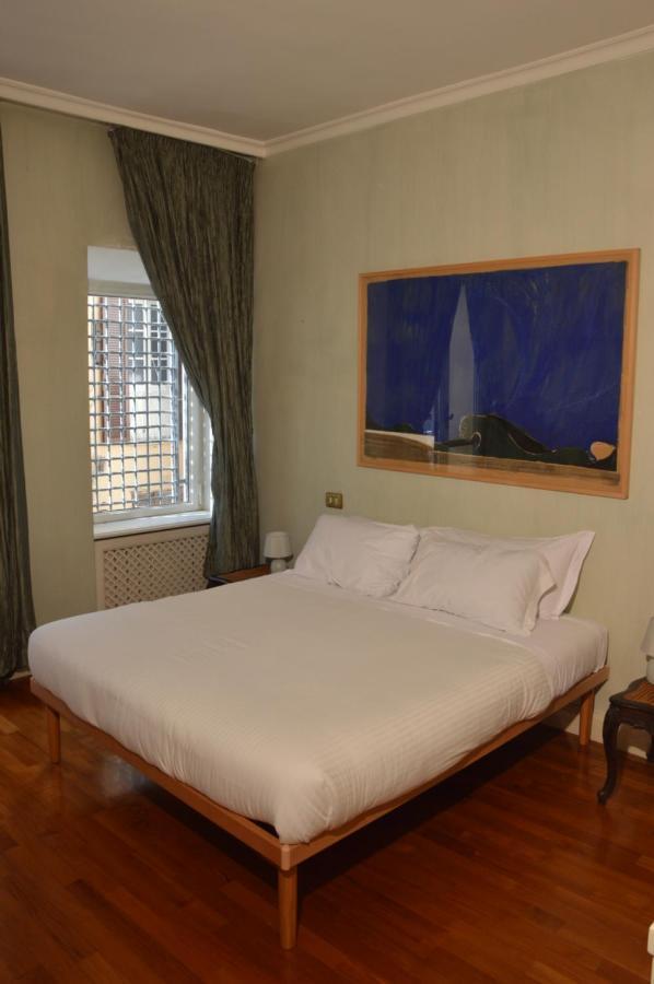 Appartamento Love Nest In The Heart Of Roma Esterno foto