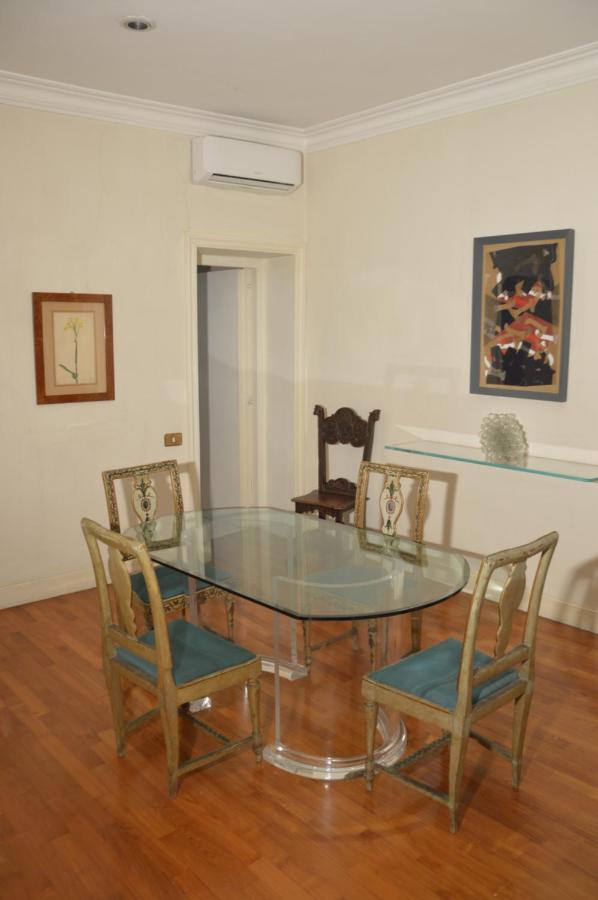 Appartamento Love Nest In The Heart Of Roma Esterno foto