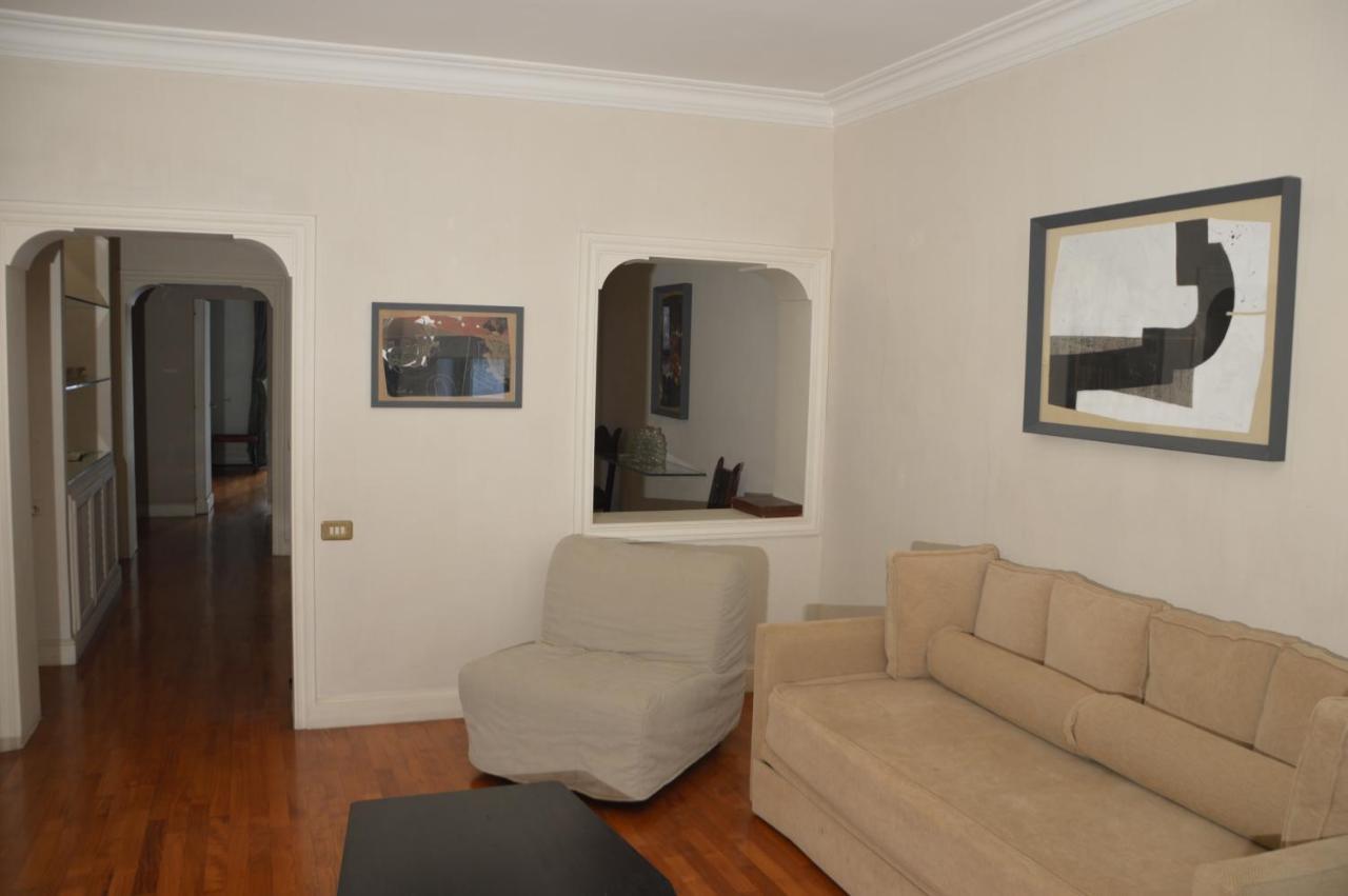 Appartamento Love Nest In The Heart Of Roma Esterno foto